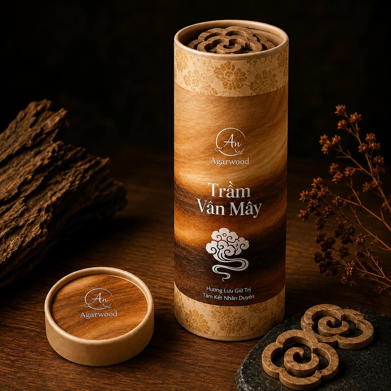 Trầm vân mây trong bao bì An Agarwood